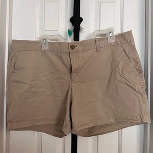 Khaki shorts 5” inseam